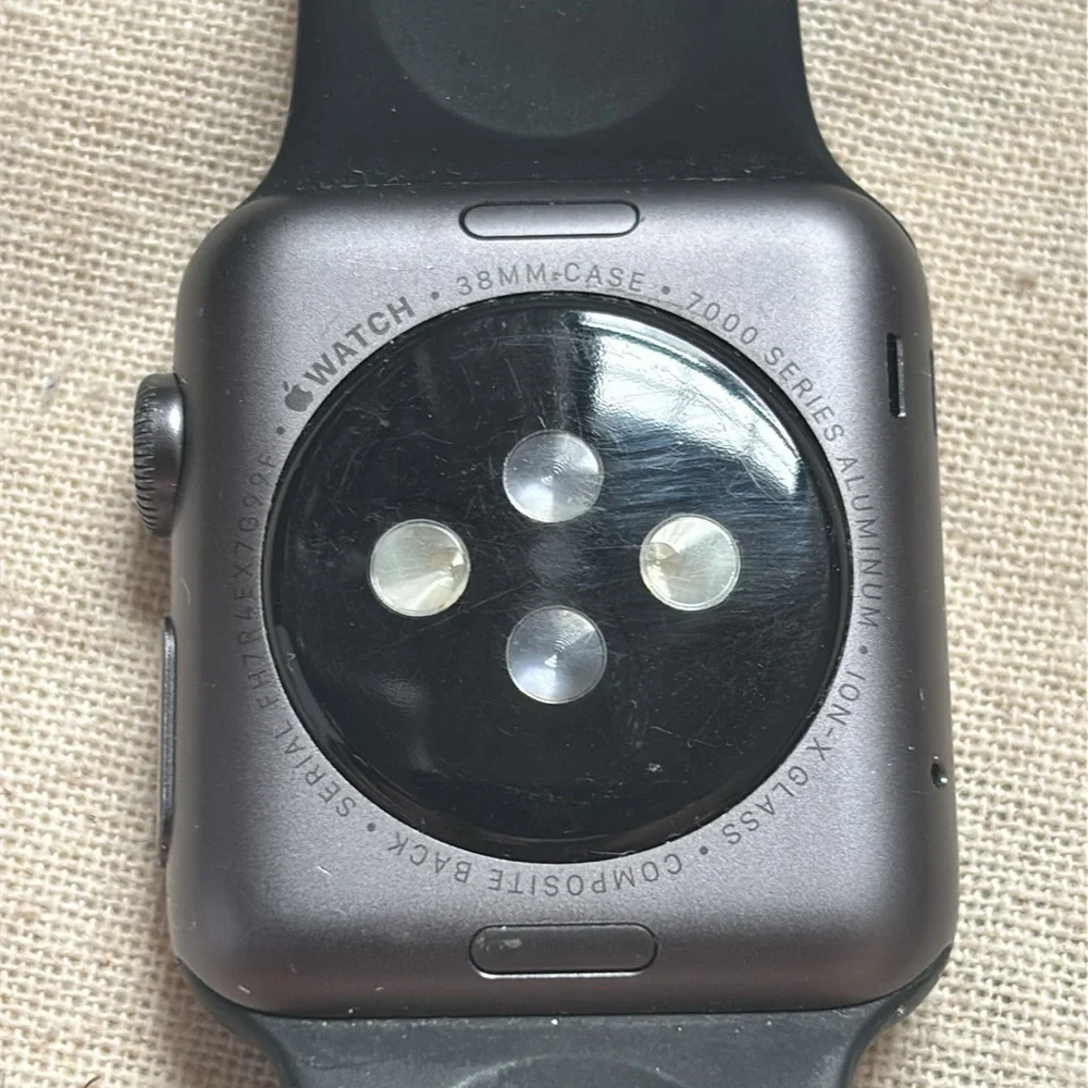 Black Apple Watch Smartwatch 7000 Series 38mm Aluminum